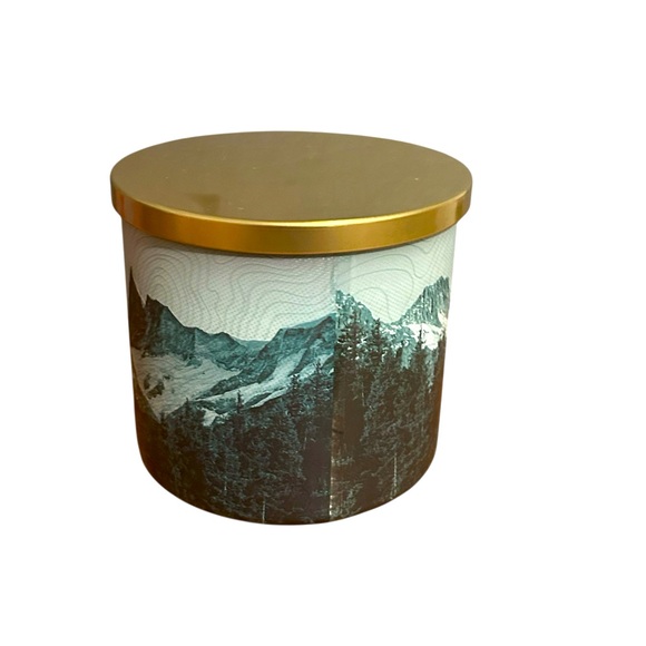 NWT Yankee Candle Woodland Weekend Memories 3wick - Picture 4 of 7